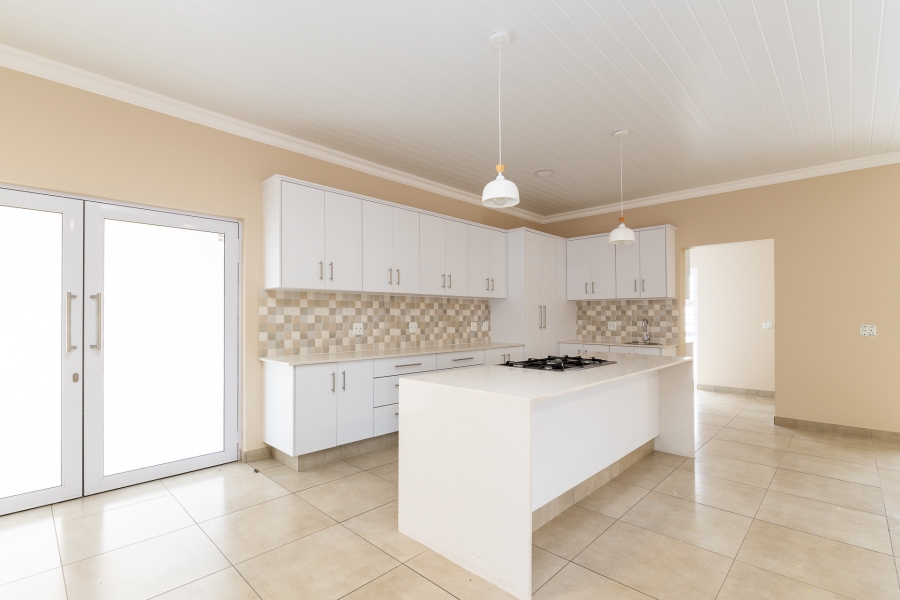 4 Bedroom Property for Sale in Menkenkop Western Cape